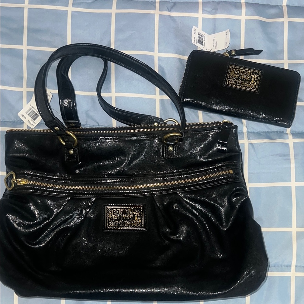 Coach Daisy Glossy Black Tote with matching Wallet
